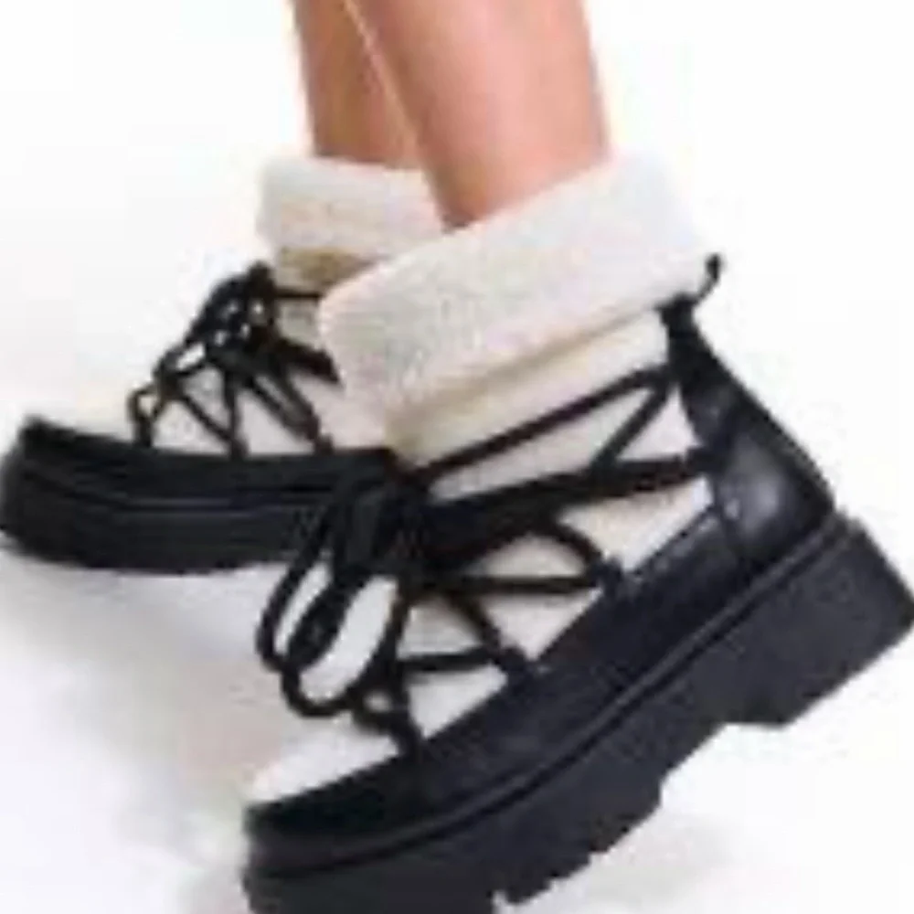 Journee Collection Black and Cream Block Heel Winter Boots